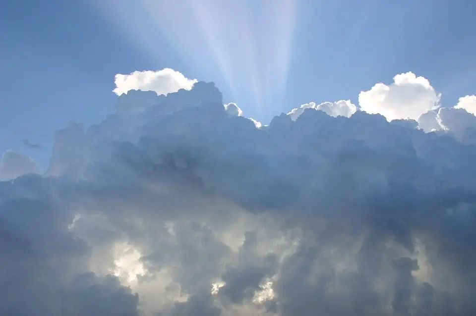 Formaci&oacute;n de nubes. Pixabay