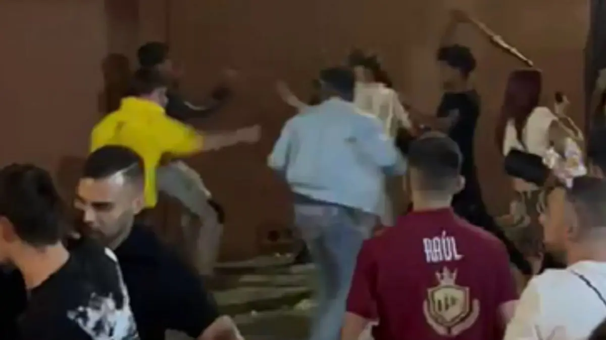 Una pelea con bates de b&eacute;isbol y botellas deja 2 detenidos y 2 heridos en las fiestas 