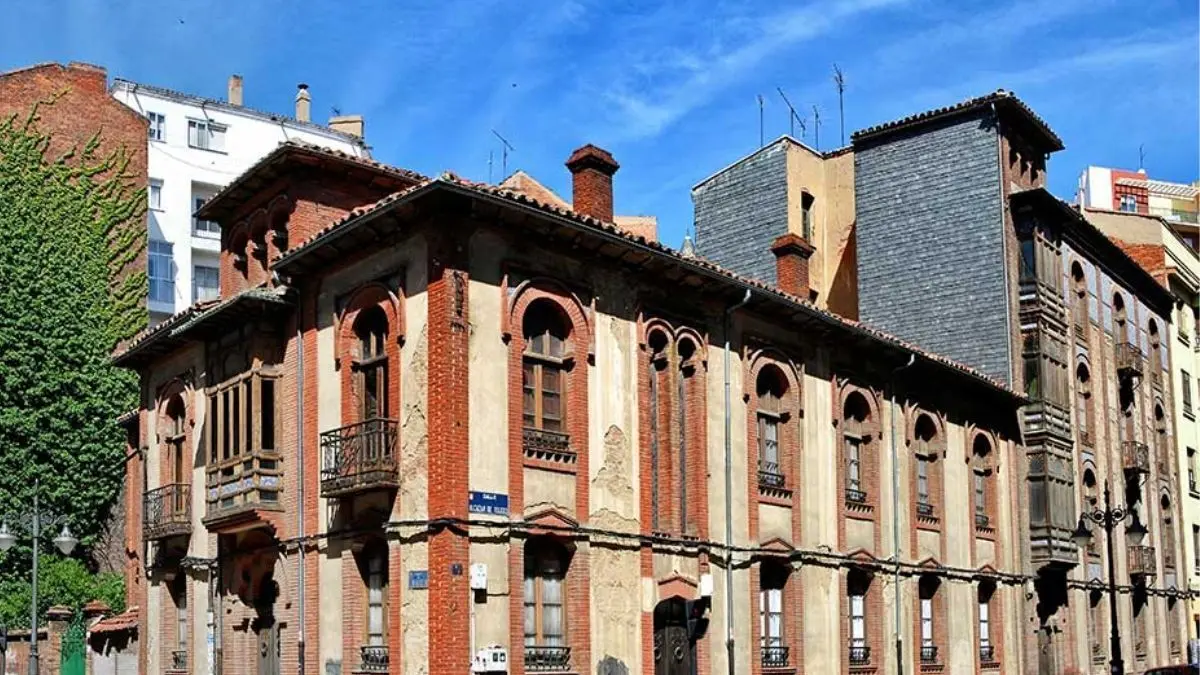 La casa Mud&eacute;jar de Le&oacute;n a trav&eacute;s de la historia