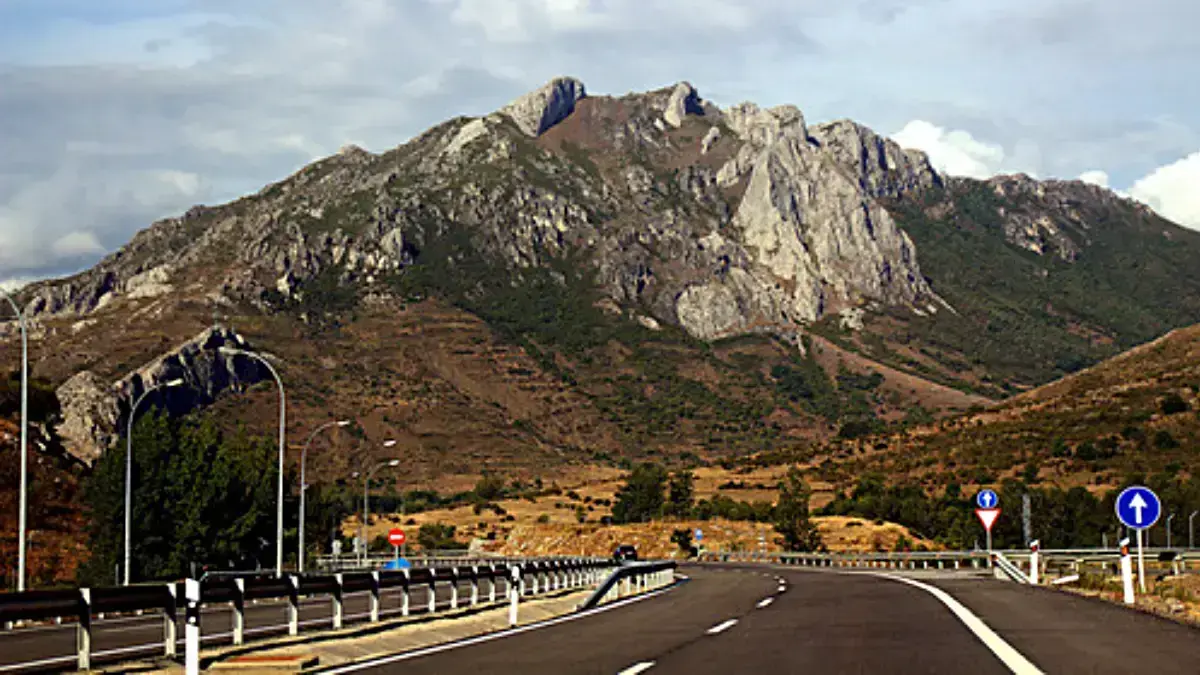 Abrir&aacute;n la carretera entre Le&oacute;n y Asturias
