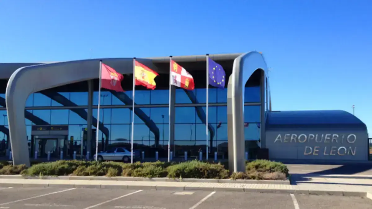 Solicitan una terminal de carga en el aeropuerto de Le&oacute;n