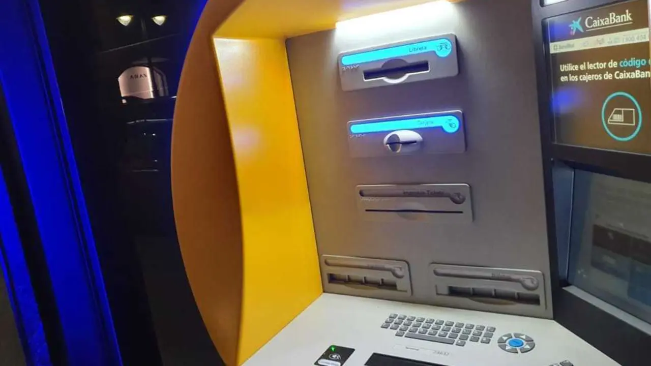 Nueva oficina de La Caixa en la calle Alc&aacute;zar de Toledo