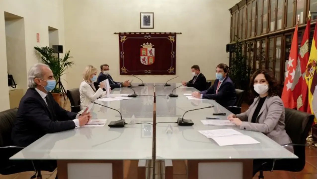 reuni&oacute;n de pol&iacute;ticos