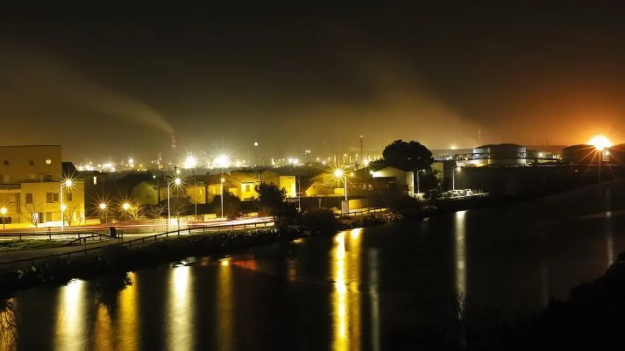 ciudad vista desde el mar
