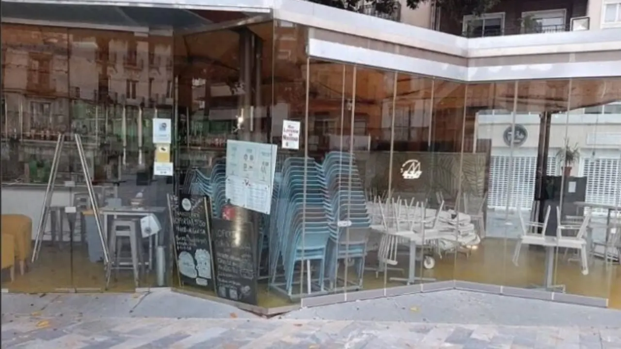 bar cerrado