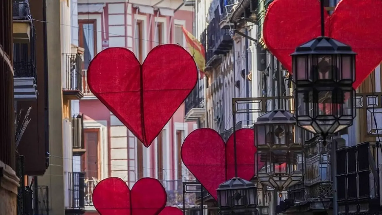 Los corazones llenan esta ciudad