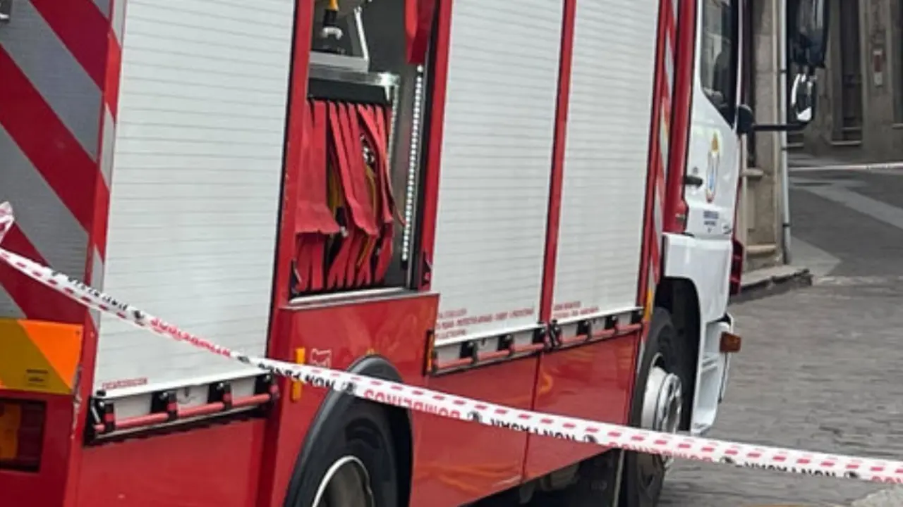 Una colisi&oacute;n m&uacute;ltiple deja a dos personas heridas y atrapadas