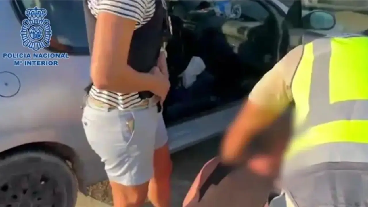 Fugitivo buscado por haber torturado con mecheros y taladros a 2 personas