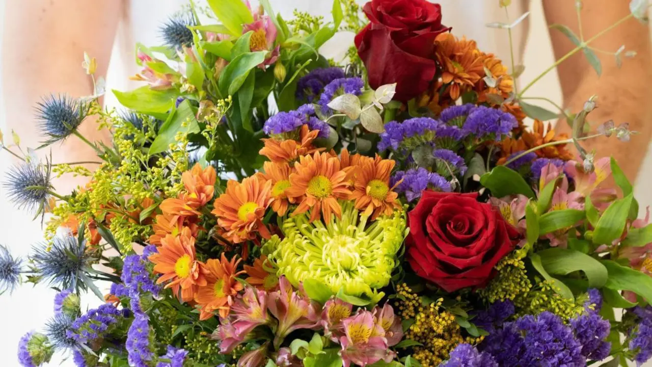 Rechaz&oacute; unas flores y muri&oacute; apu&ntilde;alada