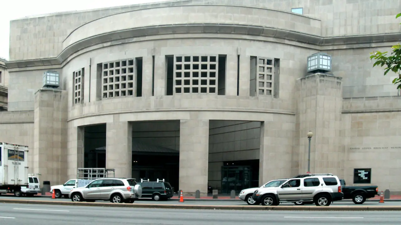 Asesinados dos trabajadores de la embajada