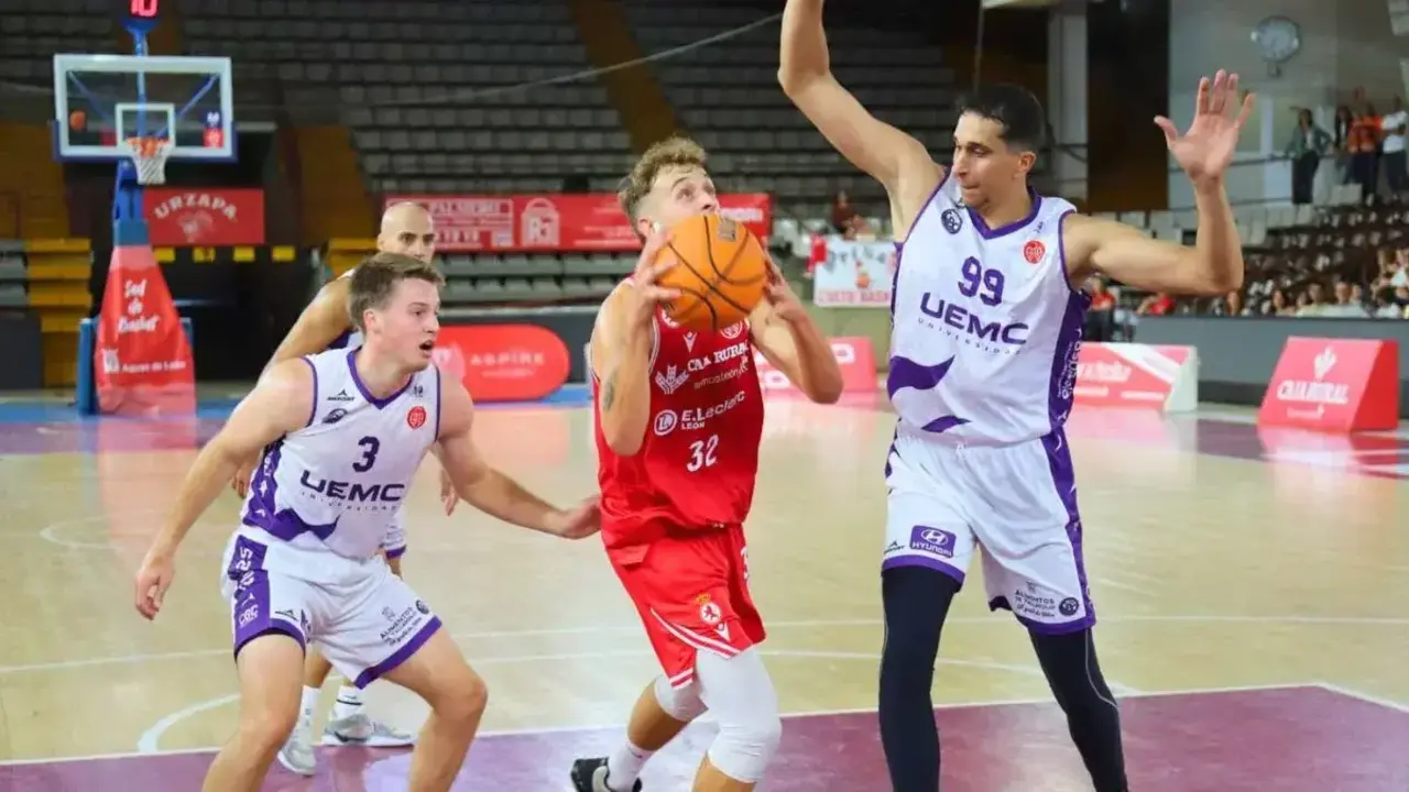 La Cultural contra el Valladolid en la Copa Espa&ntilde;a / Fotograf&iacute;a: Isaac Llamazares