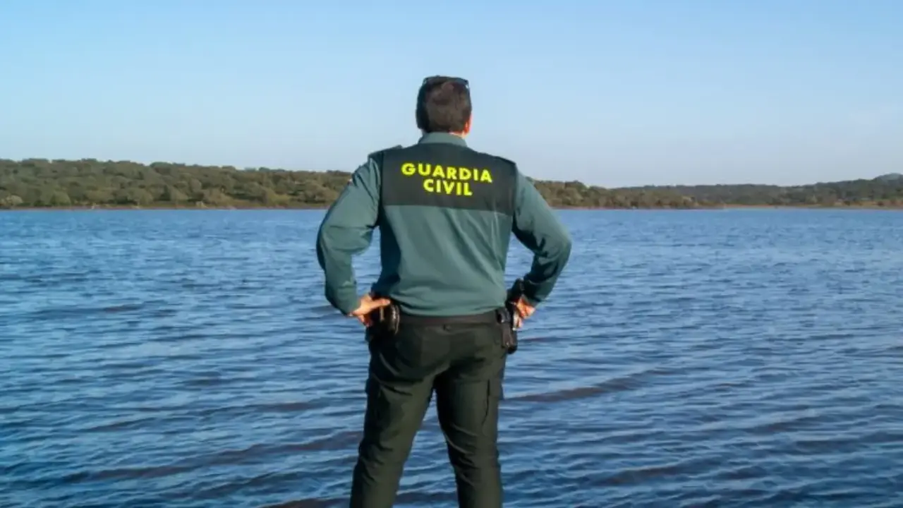 Un cad&aacute;ver en un saco en el pantano
