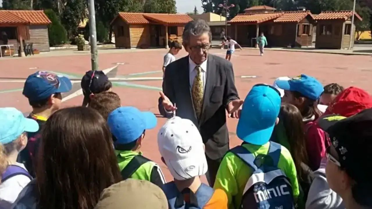 Director fundador del Coto Escolar de Le&oacute;n