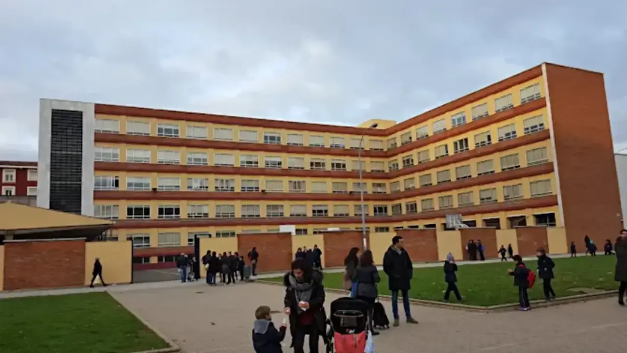 Luto por el profesor del colegio Leon&eacute;s