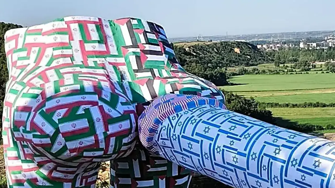 Nueva escultura de León.