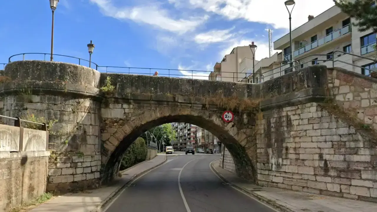 Tr&aacute;iler en el puente de San Marcos