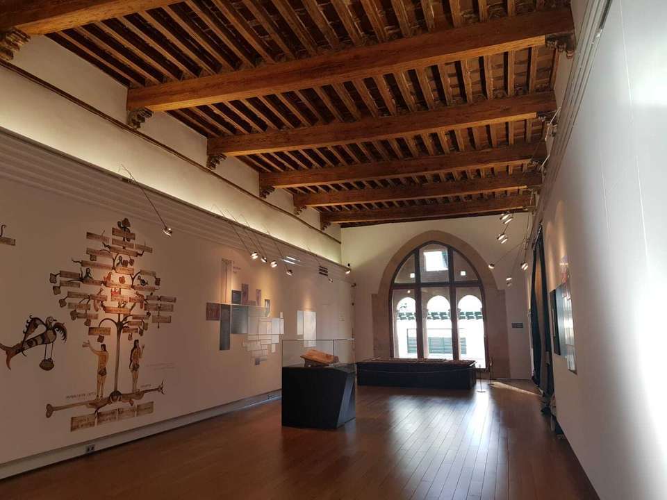 exposicion palacio conde luna leon